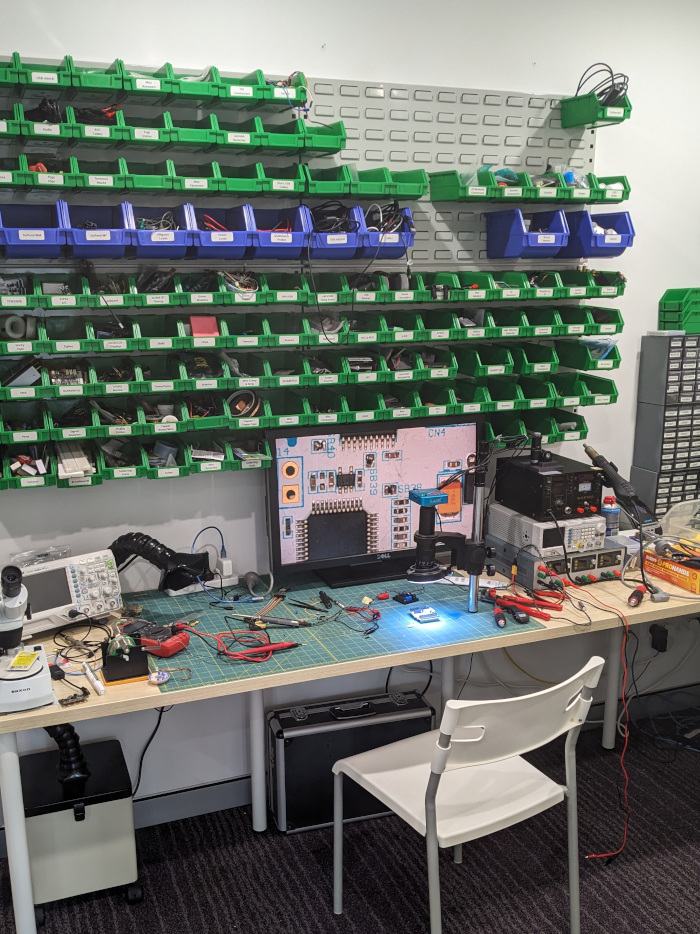 Electronics bench